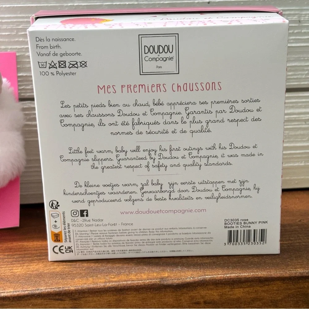 Doudou et Compagnie Rattle Booties Bunny Pink Slippers NEW IN BOX